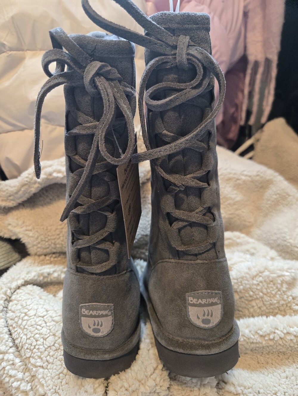 NWT!! BearPaw Women's PHYLLY Gray Suede Lace-Up  Boots. Size 8 MAKE OFFER!